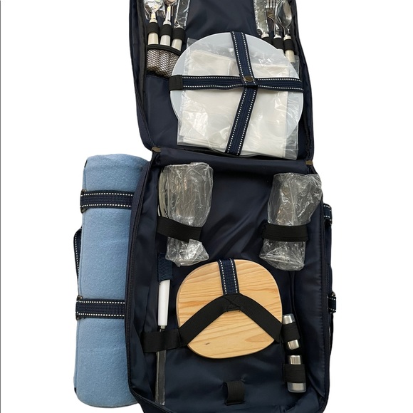 HSN Red Envelope Picnic Cooler Backpack Original $130 BRAND NEW!! Navy Blue - Picture 2 of 9